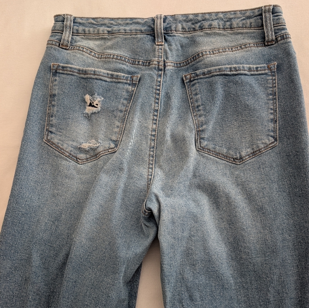 Capri Jeans - Picture 4 of 6